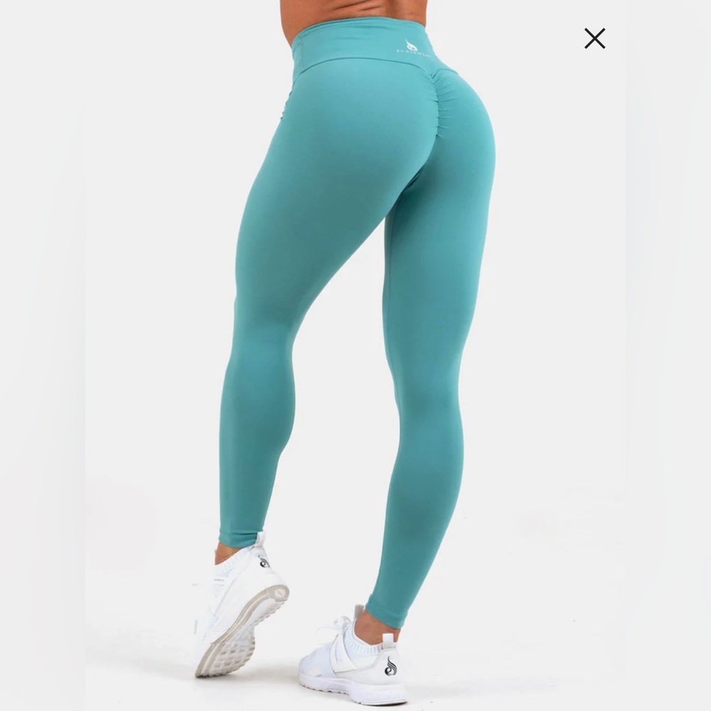 Scrunch Bum - image 1